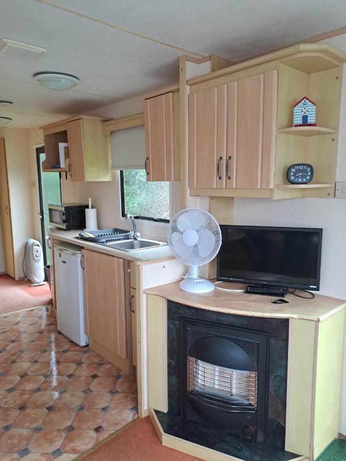 Cosy Caravan At Blackmoor Farm Ludchurch Kültér fotó